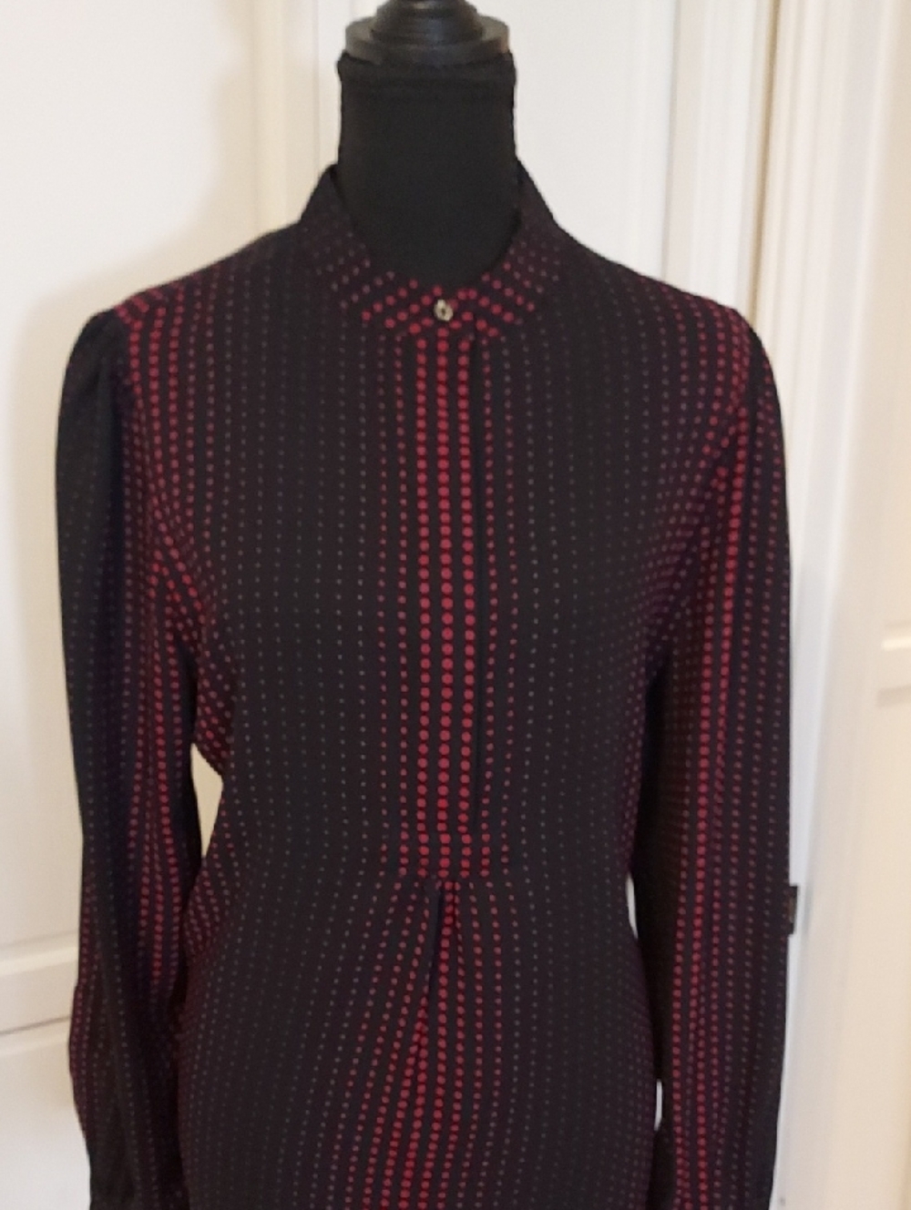Anne Klein Polka Dot Tunic Blouse Size M Black Red Pullover Chic Lightweight Top
